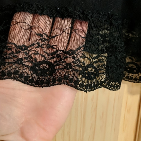 Black Sans Souci Top - Picture 2 of 3